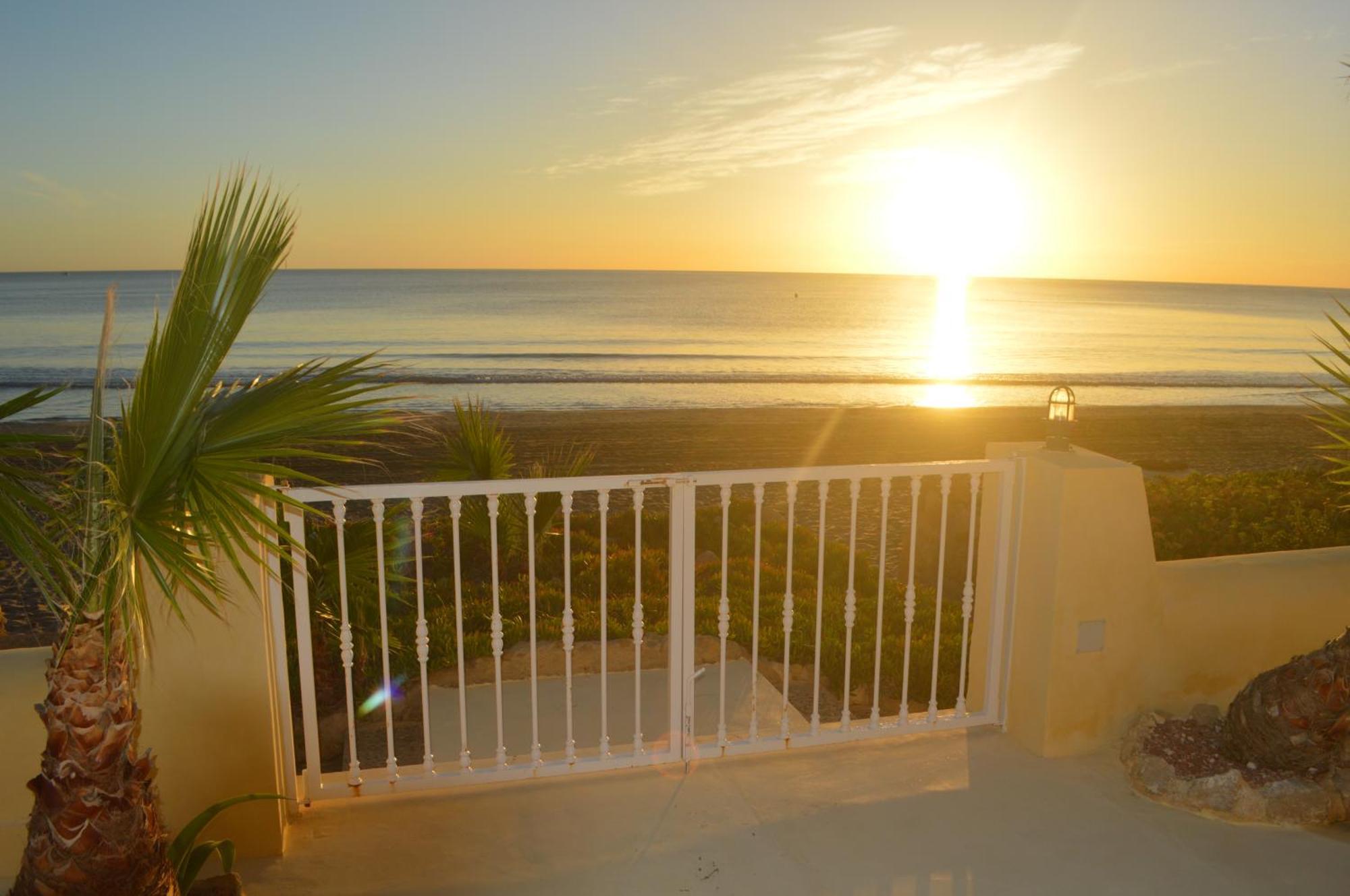 Excepcional Apartamento Amanecer Al Borde De Playa Y Mar, En Chalet Roquetes Alicante Eksteriør bilde